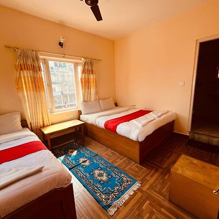 Hotel Global Inn Pokhara Exterior photo