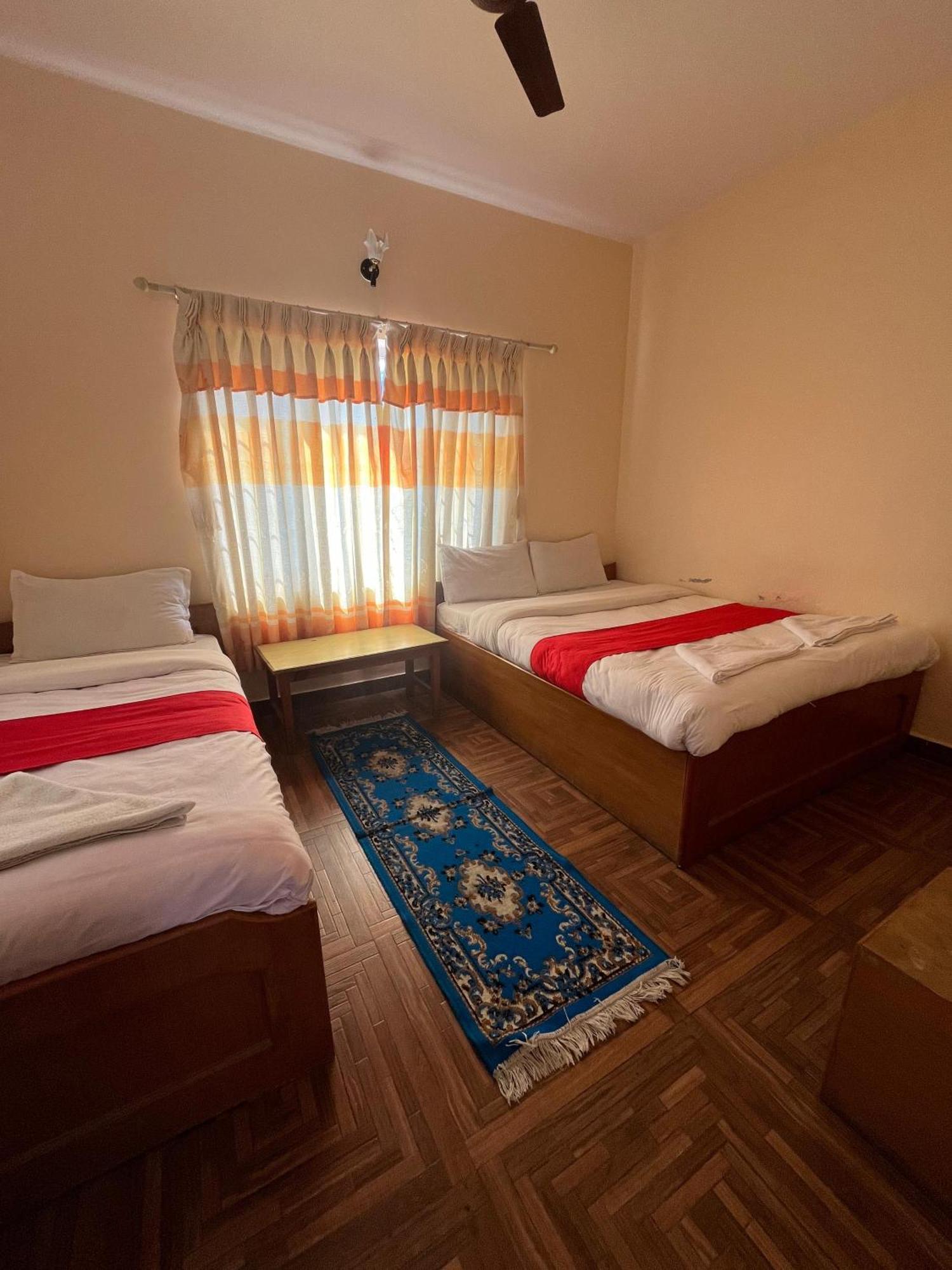 Hotel Global Inn Pokhara Exterior photo